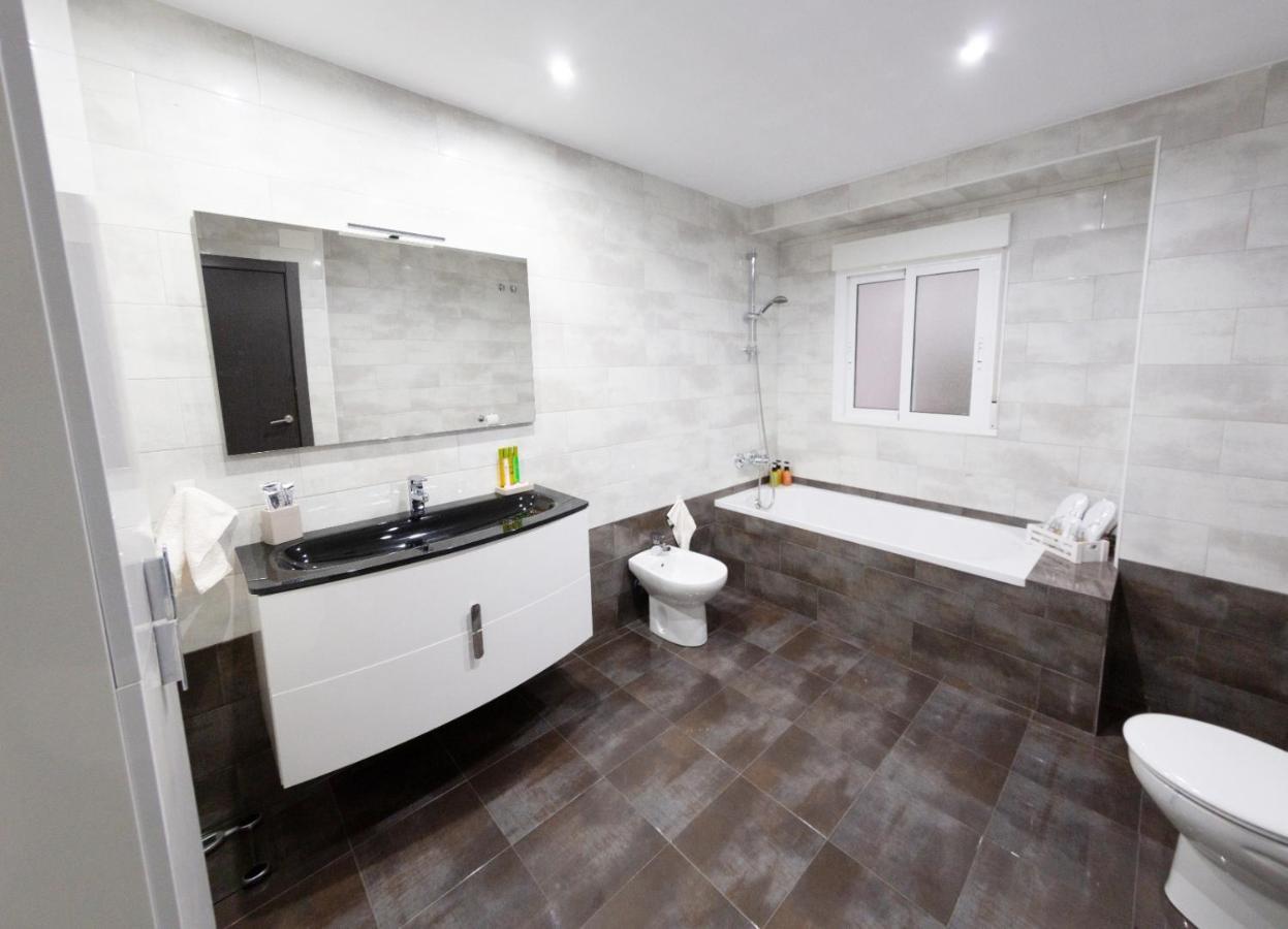 Luxury New Apartment City Centre & Beach, Alicante Ngoại thất bức ảnh